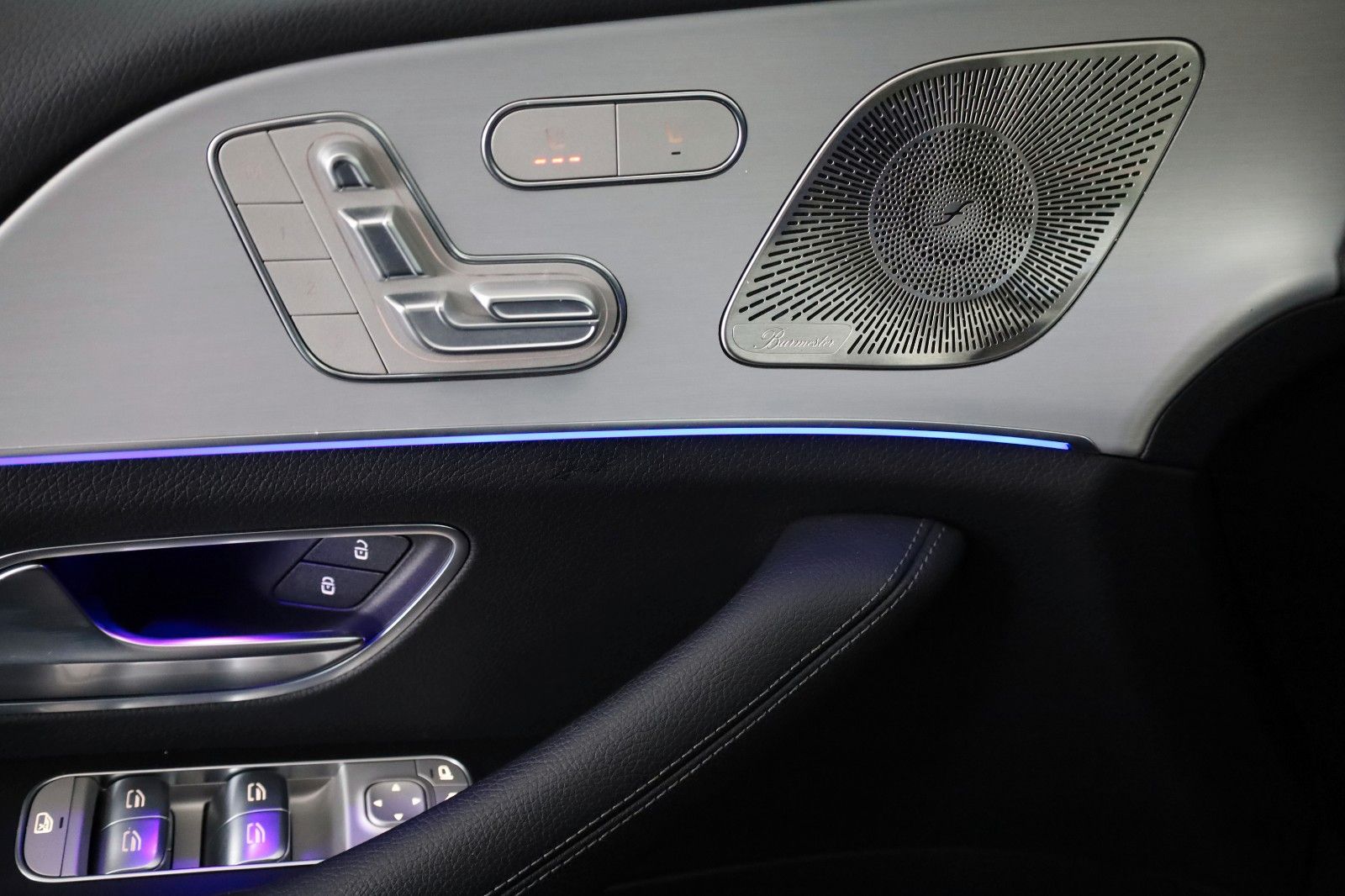 Fahrzeugabbildung Mercedes-Benz GLE 350e 4M,Leder,Navi,LED,SH,360°Kamera,AHK