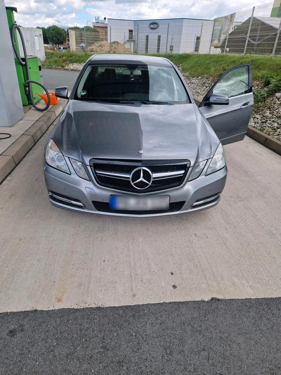 Mercedes-Benz E 220