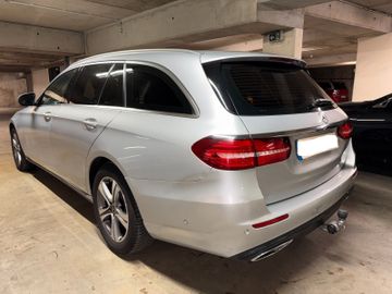 Mercedes E 200 - 3