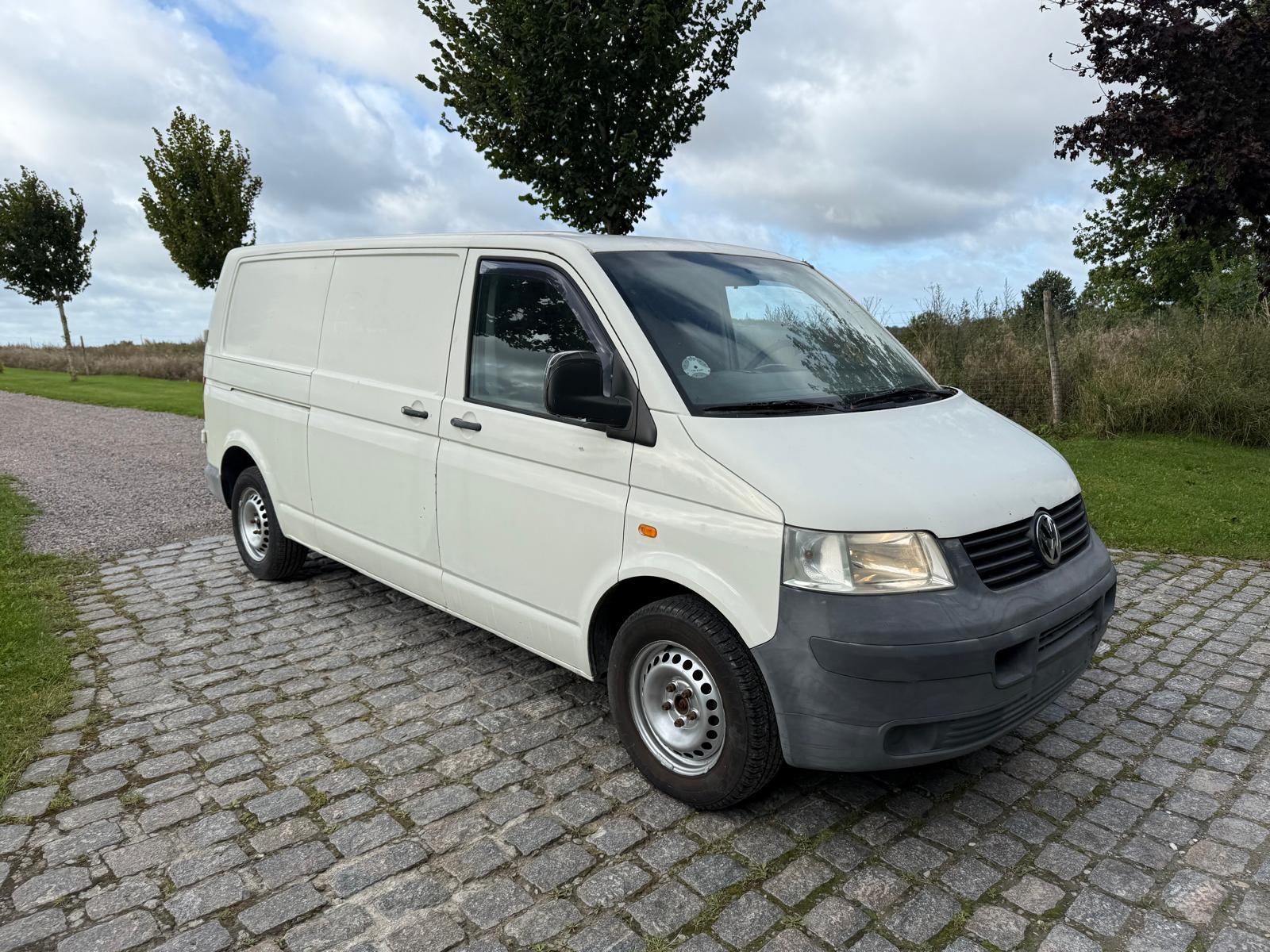 Volkswagen T5 Transporter 2.5 TDI Kasten lang *2250 €