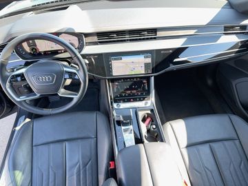 Audi A8 - 12