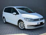 Volkswagen Touran 1.6 TDI SCR 2.Hd*S.Heft*Led*7 Sitze - VW Touran Gebrauchtwagen in Kiel