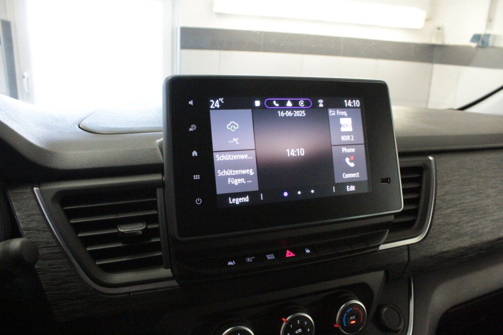Fahrzeugabbildung Renault Trafic Blue dCi 150 EDC Life*Automatik*9-Sitzer*
