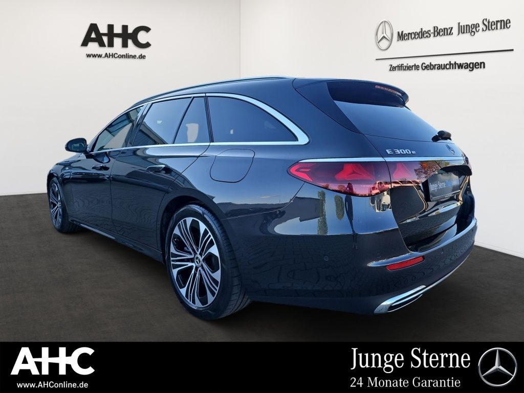 Fahrzeugabbildung Mercedes-Benz E 300 eT Avantg. Distronic+ AHK HUD Memory 360°