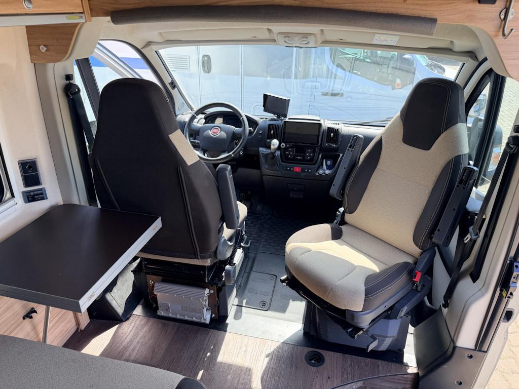 HYMER / ERIBA / HYMERCAR YELLOWSTONE*VOLLAUSSTATTUNG*AUFSTELLDACH*GASTANK