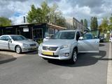 Toyota RAV 4 2.0 NAVI Scheckheftgepf. TÜV Allwetter - Toyota RAV 4 aus 2011: Allradantrieb