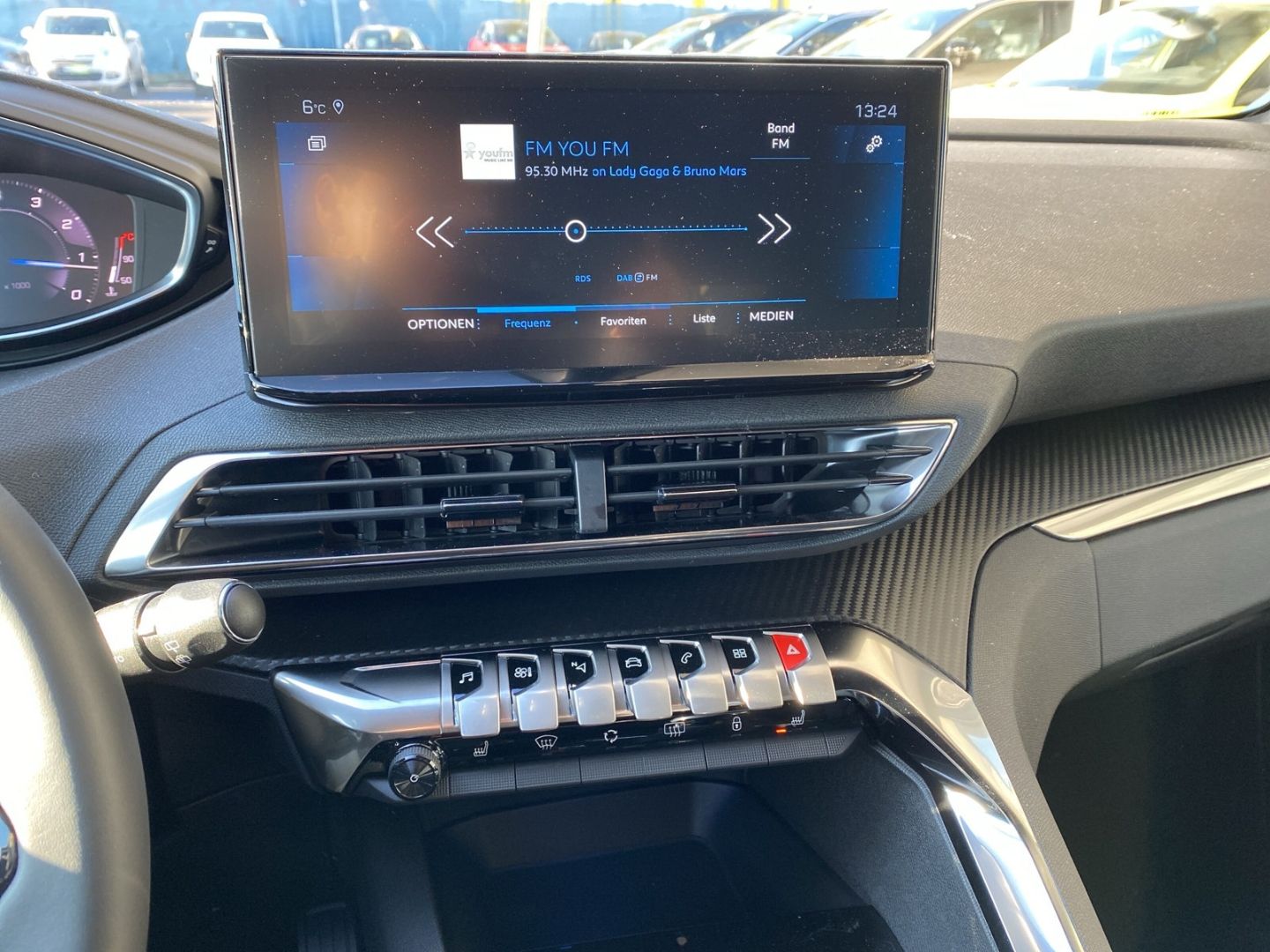 Fahrzeugabbildung Peugeot 3008 Allure Pack 1.2 PureTech 130 EU6d * Audio-N