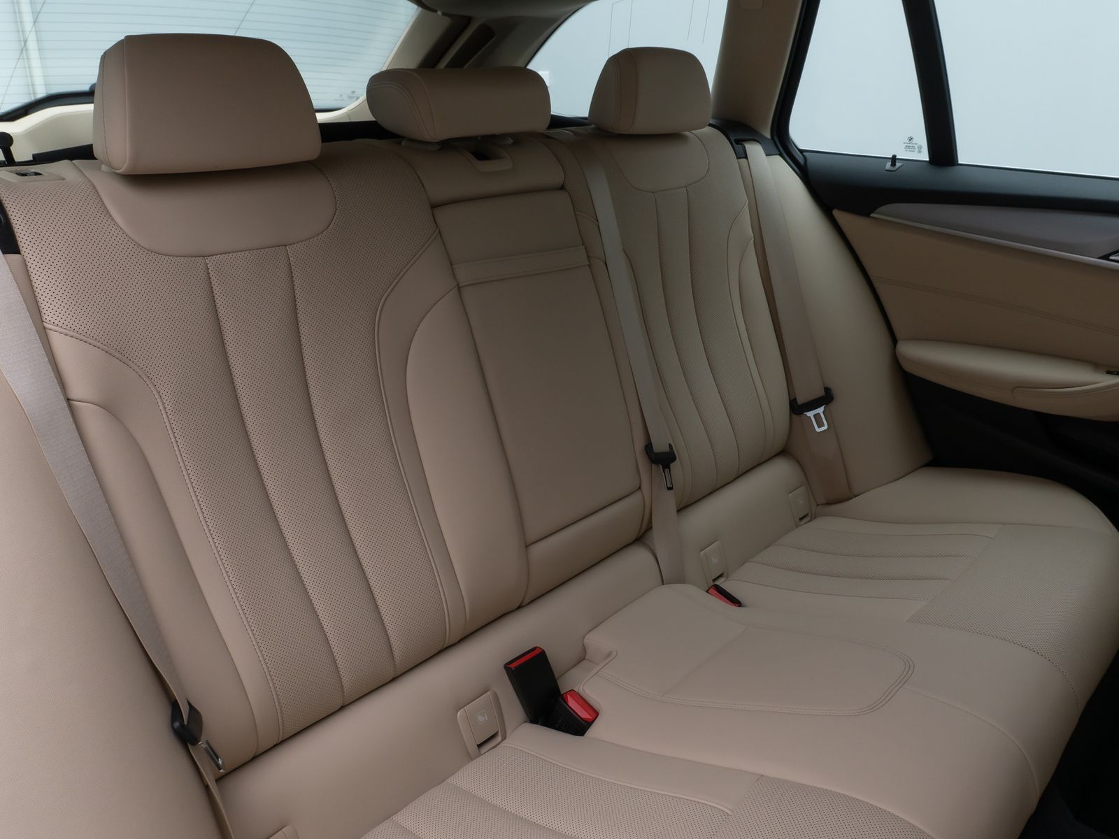 Fahrzeugabbildung BMW 530e xD DAB HiFi Leder Lenkradheizgung AHK Alarm