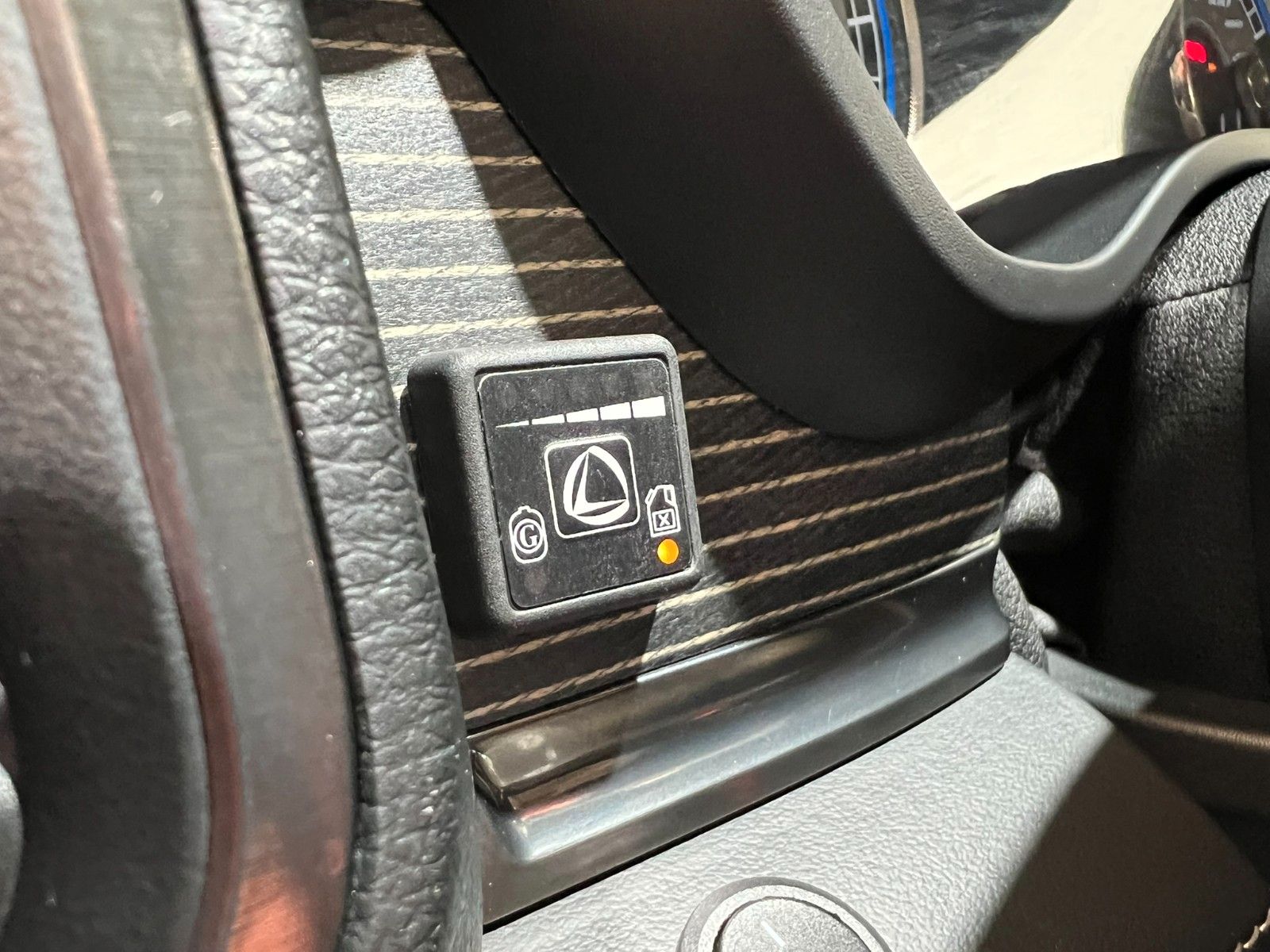 Fahrzeugabbildung Dodge RAM 1500 LIMITED NIGHT CREW CAB 4X4 *RTR UMBAU*
