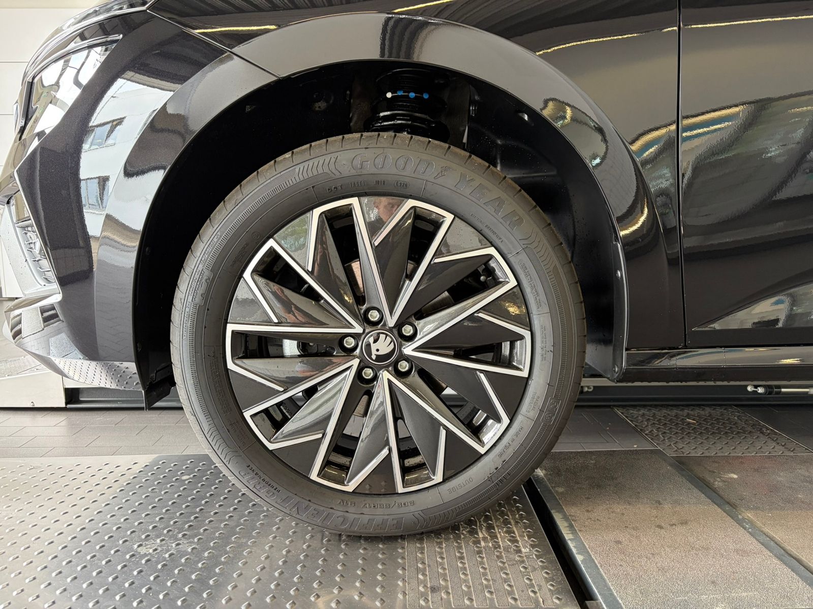 Fahrzeugabbildung SKODA Kamiq Balance 1.0 TSI DSG *Black Style,AHK,Matri