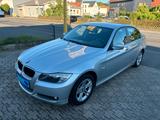 BMW 320 3 Limousine 320i *Automatik* - BMW 320 aus 2009: 320i