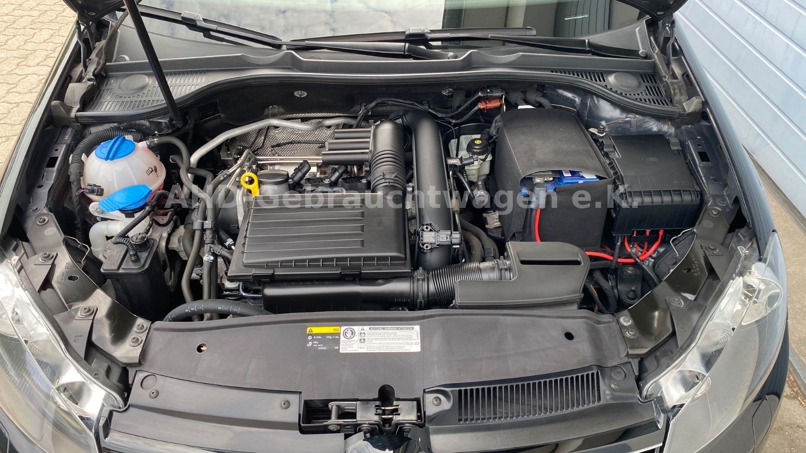 Fahrzeugabbildung Volkswagen Golf VI Cabriolet Lounge