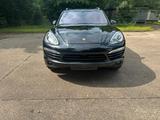 Porsche Cayenne Diesel - - Porsche Cayenne aus 2011 mit Diesel-Antrieb