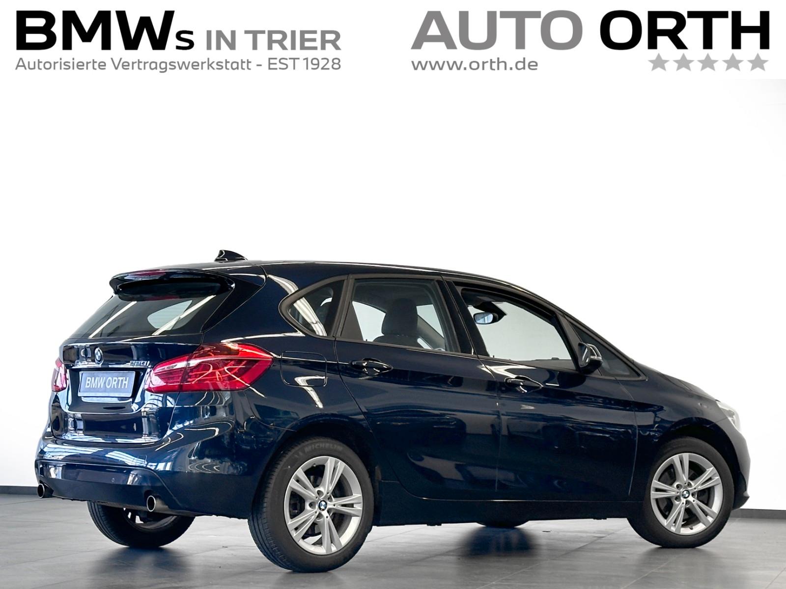 BMW 220i Active Tourer NAVI SITZHZ PDC V+H TEMPO AHK