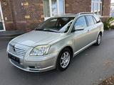 Toyota Avensis Combi/Euro4/Tüv Neu/Klima/AHK - Toyota Avensis aus 2005: Kombi