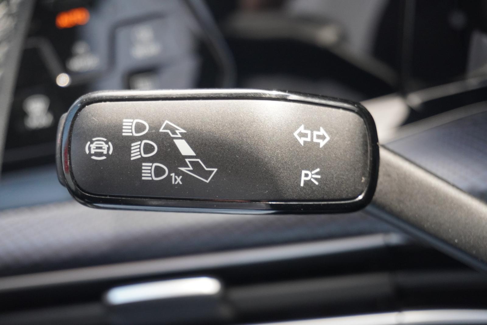 Volkswagen Golf VIII 1.5 16V TSI United LED Standheizung, миниатюра 26