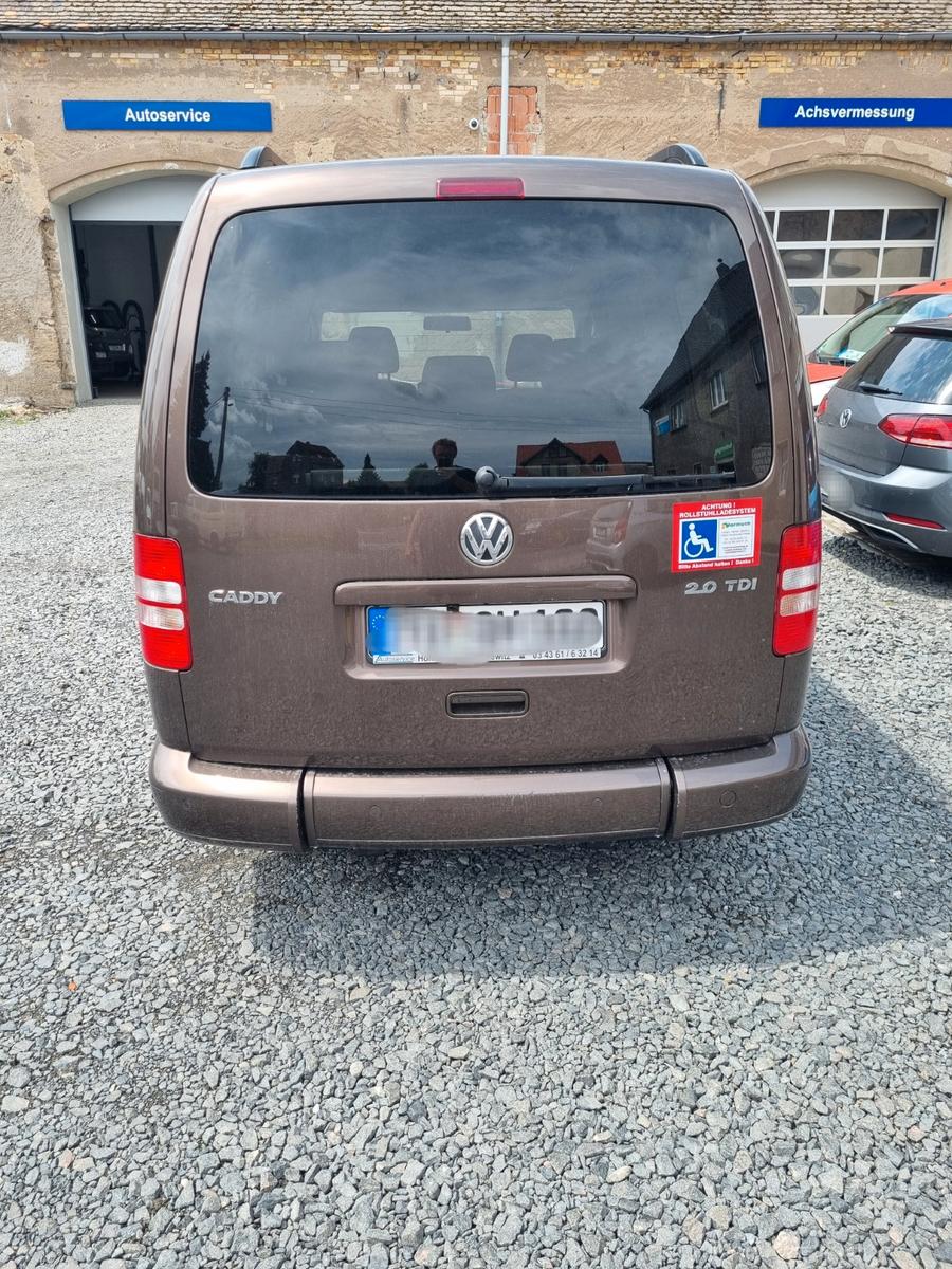 Volkswagen Caddy 2,0TDI 103kW Maxi Soccer Rollstuhlrampe