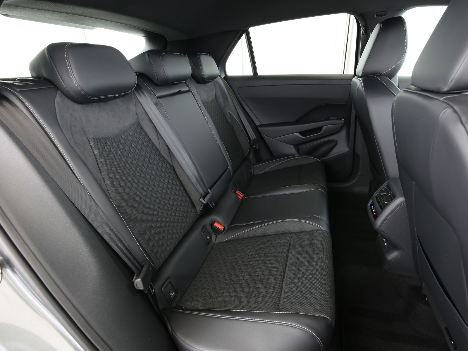 Volkswagen T-Roc - Bild 15