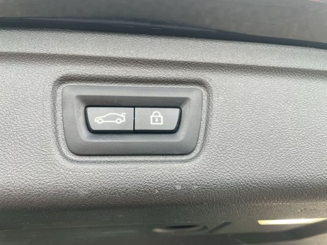 Fahrzeugabbildung BMW 340 i M xDrive Mild-Hybrid Autom. AHK, Panoramad