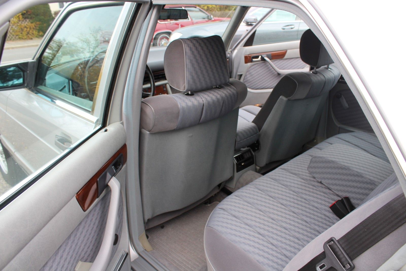 380 SE V8-Zylinder Limousine erste Sahne !!