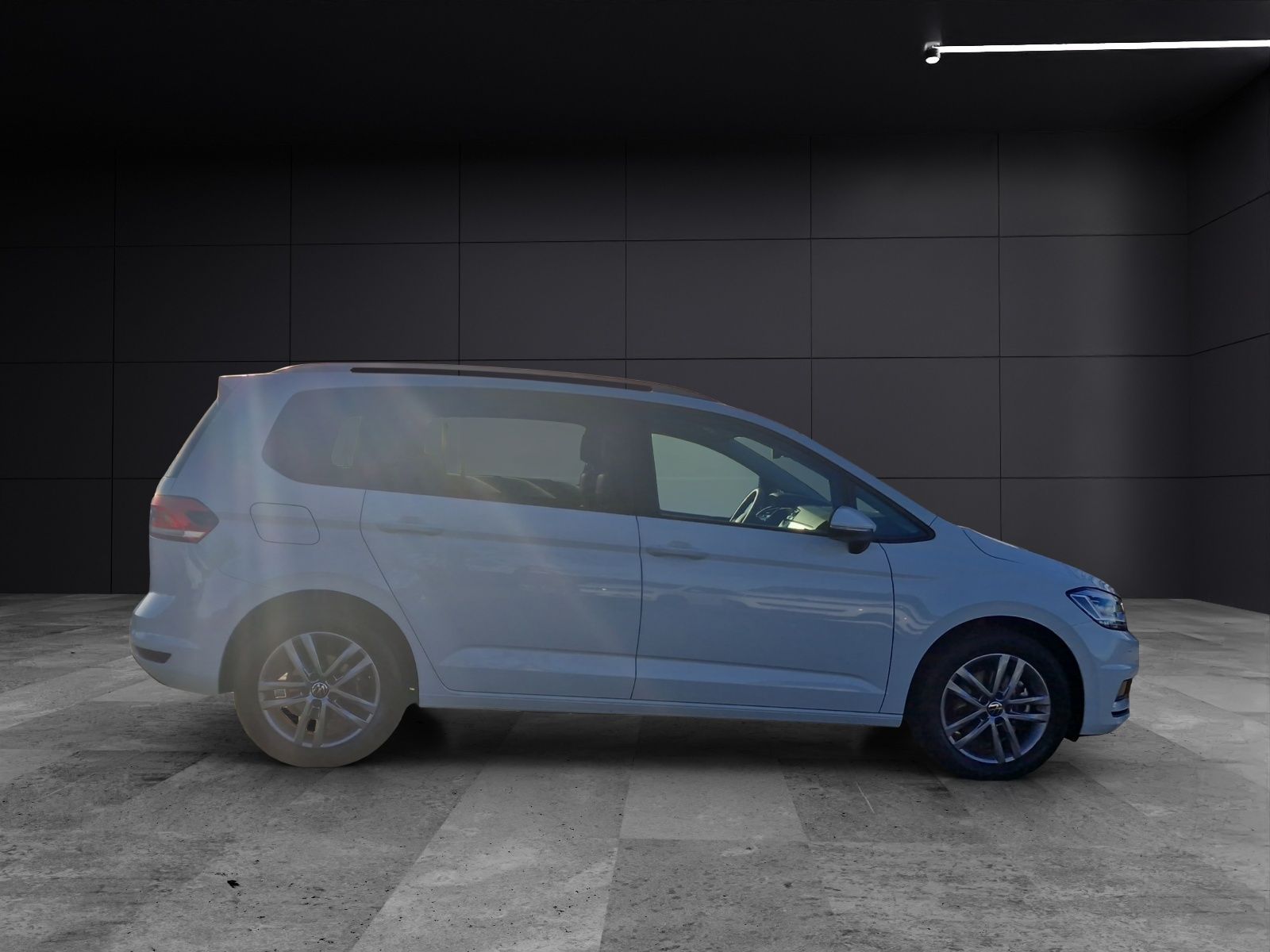 Fahrzeugabbildung Volkswagen Touran Comfortline BMT/Start-Stopp RFK ACC SH