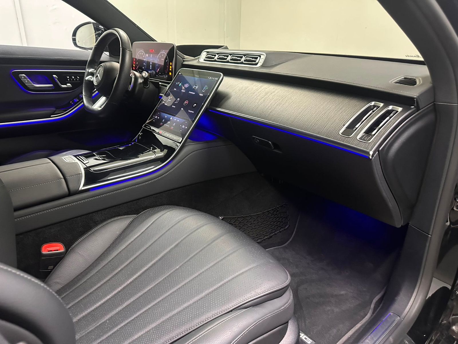 Fahrzeugabbildung Mercedes-Benz S 500 4MATIC L *AMG-LINE*DISTRO*TV*2xKLIMA*KEYGO