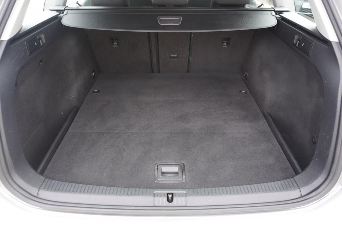 Volkswagen Golf VII Variant 1.0 Comfortline ACC PDC Klimaau