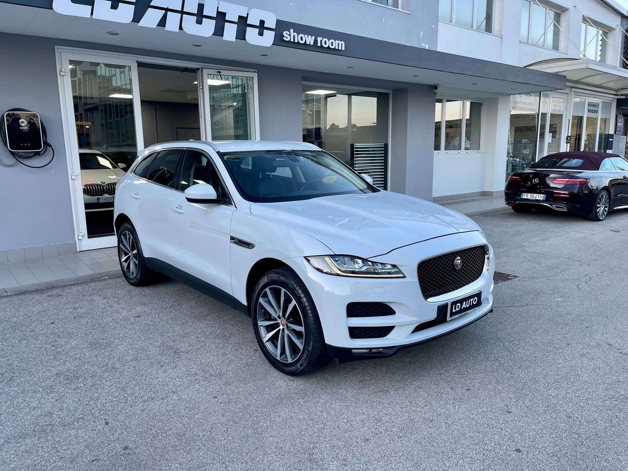 JAGUAR F-Pace