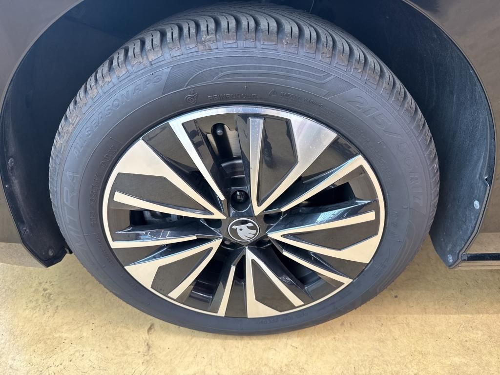 Fahrzeugabbildung SKODA Superb Selection 2.0 FSI | LED AHK RFK ACC