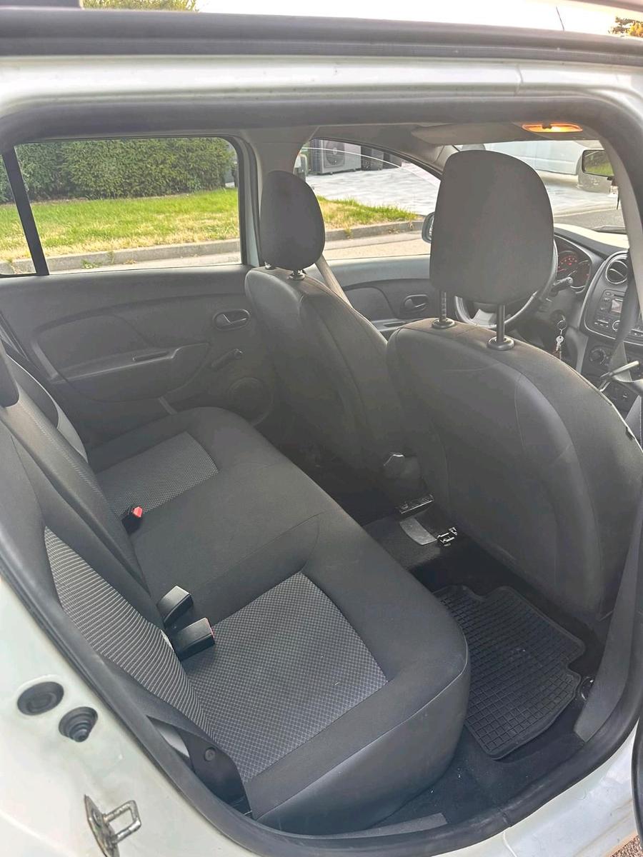 Dacia Sandero 2014 — photo 7