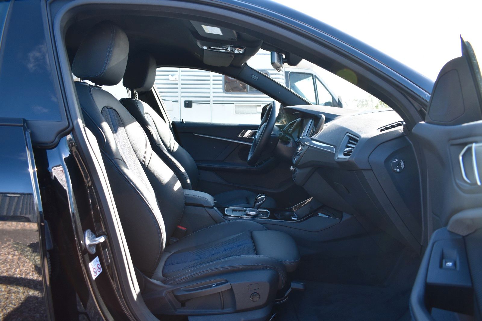 Fahrzeugabbildung BMW 218 i Gran Coupe M Sport Shadow