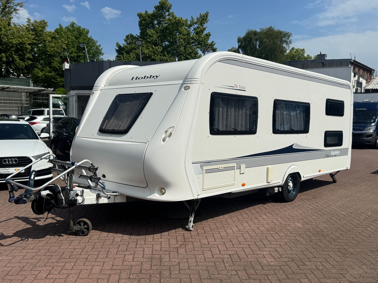 Fahrzeugabbildung Hobby 545 KMF DE LUXE SAT TV MOVER RUNDSITZGRUPPE