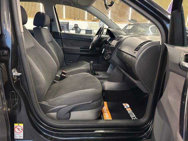 MYAUTOCENTER – Gebraucht- und Jahreswagen mit Werkstattservice in Pfaffenhofen Volkswagen Polo IV Comfortline *TÜV NEU*KLIMA*ELEKTR.FENSTE