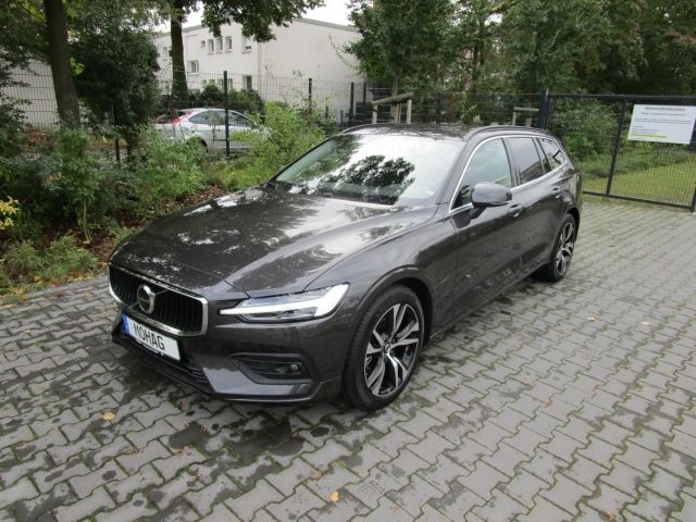 Volvo V60 Kombi B3 Benzin EU6d Core digitales Cockpit