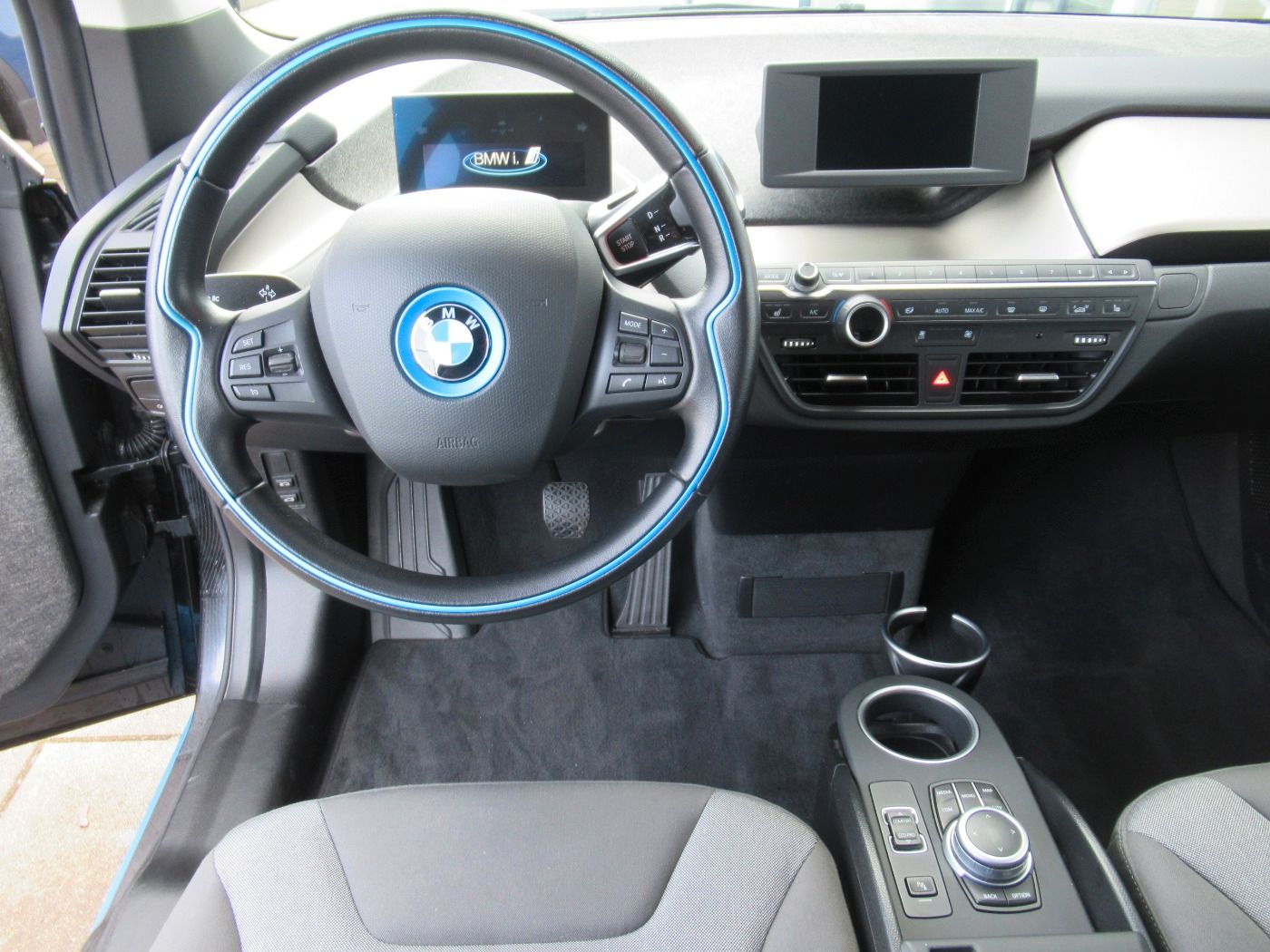 Fahrzeugabbildung BMW i3 120Ah Atelier Sportpaket LED 2 JAHRE GARANTIE