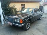 Mercedes-Benz 280CE W123 Coupe Automatik Oldtimer - Mercedes-Benz CE w123