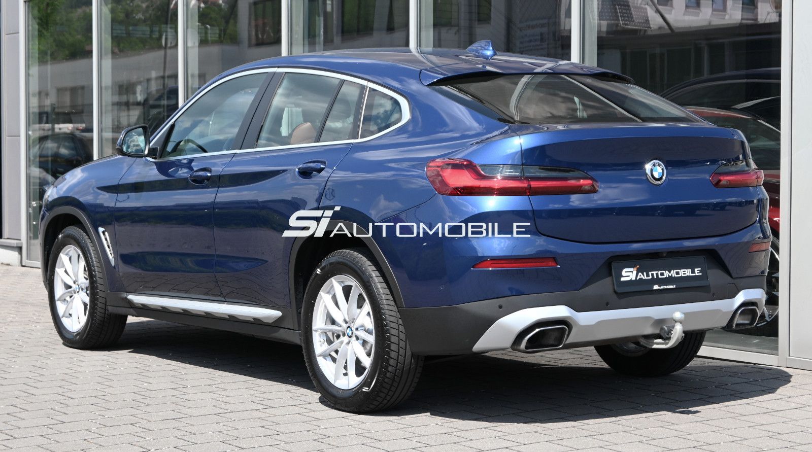 Fahrzeugabbildung BMW X4 xDr.30d °ACC°AHK°IND.MERINO-LEDER°STANDHEIZ.°