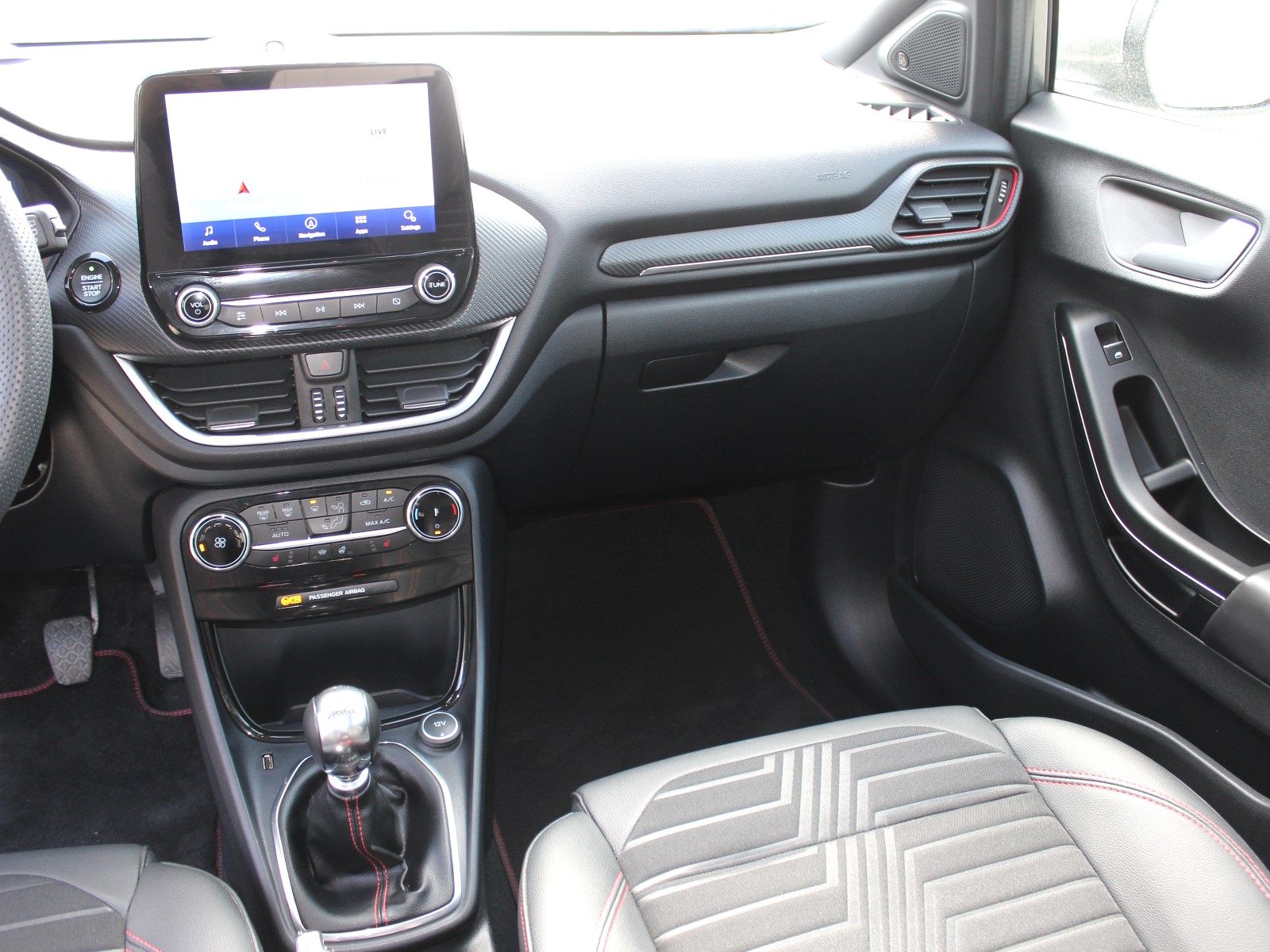 Fahrzeugabbildung Ford Puma ST-Line X 1,0 EcoBoost Mild Hybrid