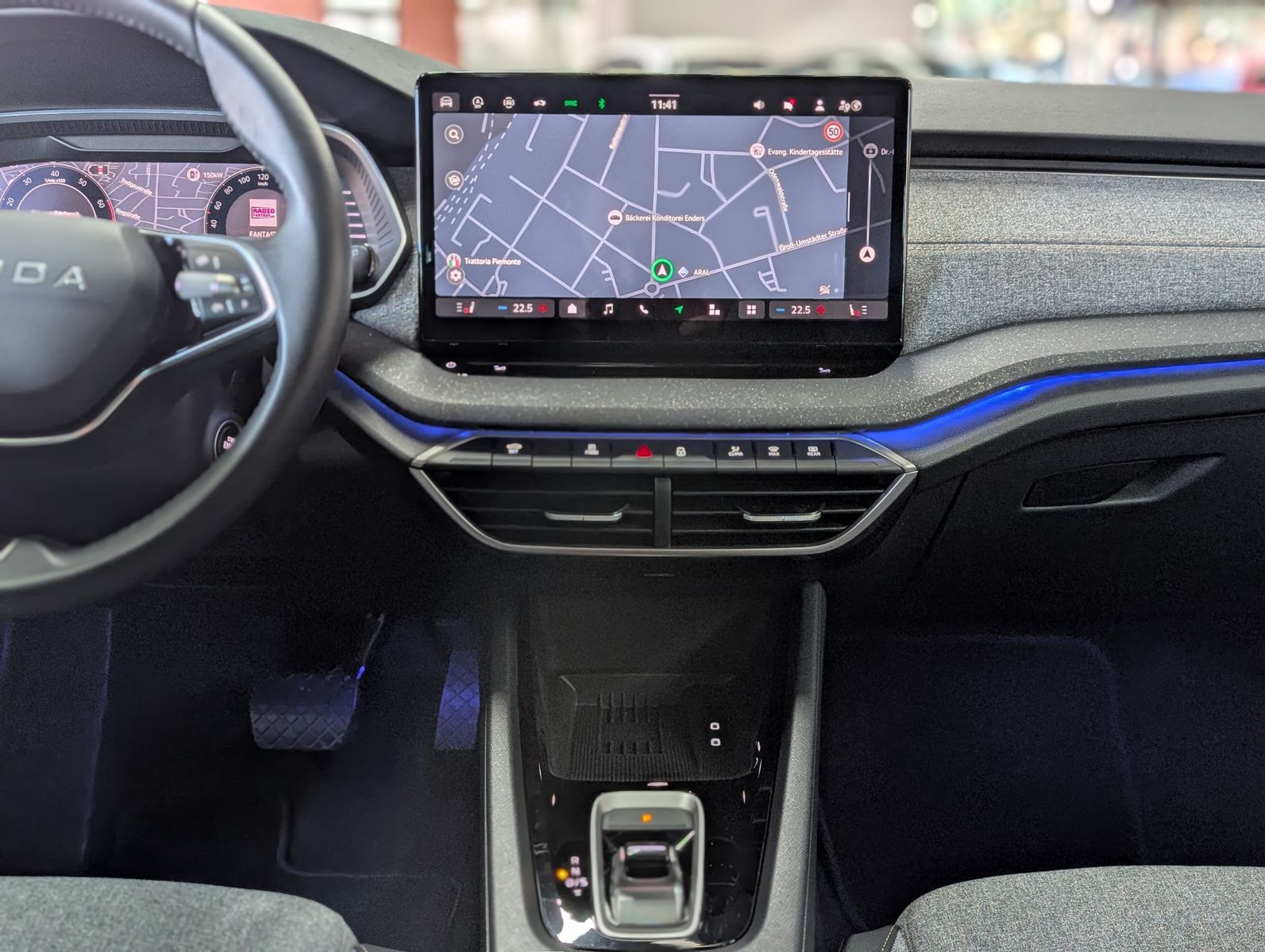 Fahrzeugabbildung SKODA Octavia 1.5 TSI mHEV Style ACC AHK 5J.-Garantie