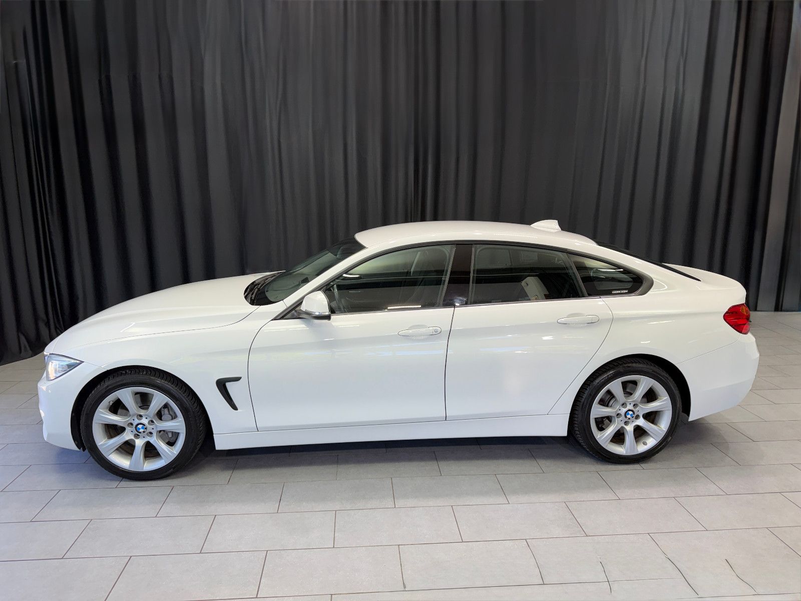 Fahrzeugabbildung BMW 435i Gran Coupe |AHK|AUTOMATIK|