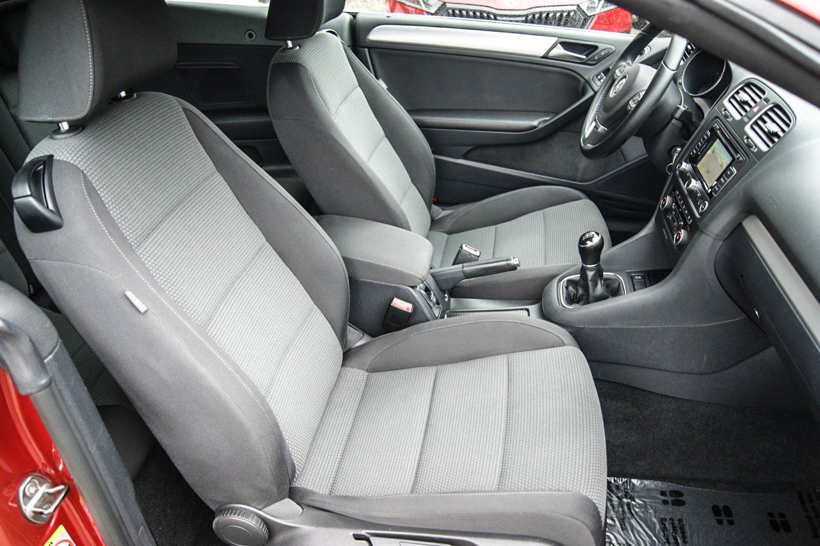 Fahrzeugabbildung Volkswagen Golf VI Cabriolet 14TSI NAVI WINTER PDC GEPFLEGT
