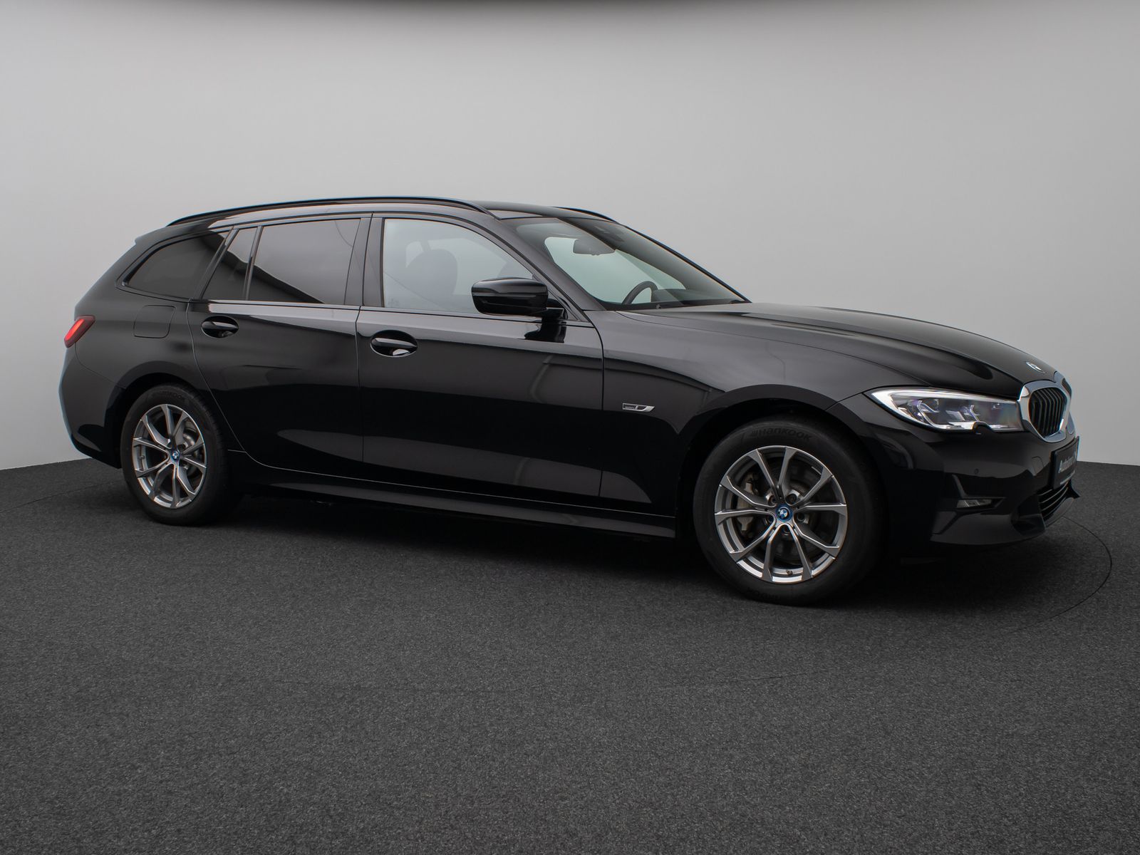 Fahrzeugabbildung BMW 330e xD SportLine Laser HUD DAB HiFi Komfort PDC