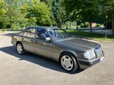 Mercedes-Benz 230 H-Kennzeichen, neue Abgasanlage, SSD - Mercedes-Benz 230 in Stuttgart