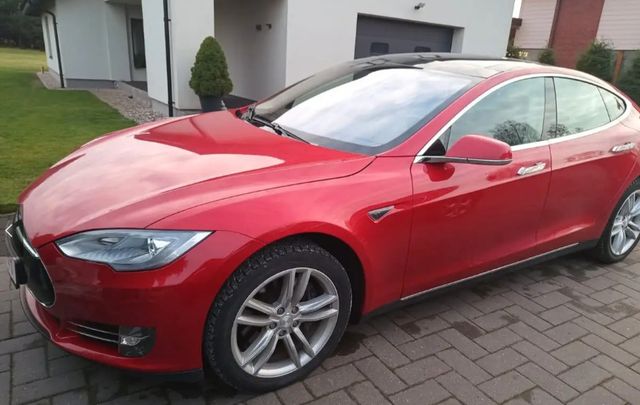 Tesla Model S 60  Luftfederung Supercharger Free SC01