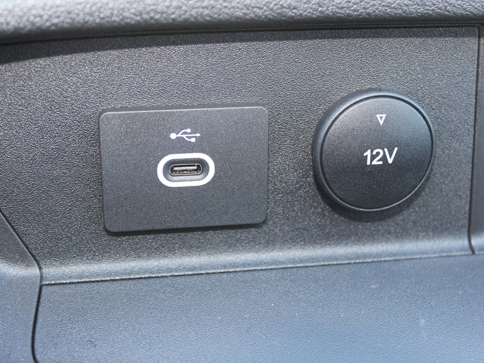 Fahrzeugabbildung Ford Transit Kasten 350 L4 Trend