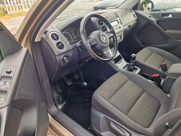 Volkswagen Tiguan - 9