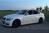 BMW E90 320d Limousine (2011) - BMW 320: 320d E90