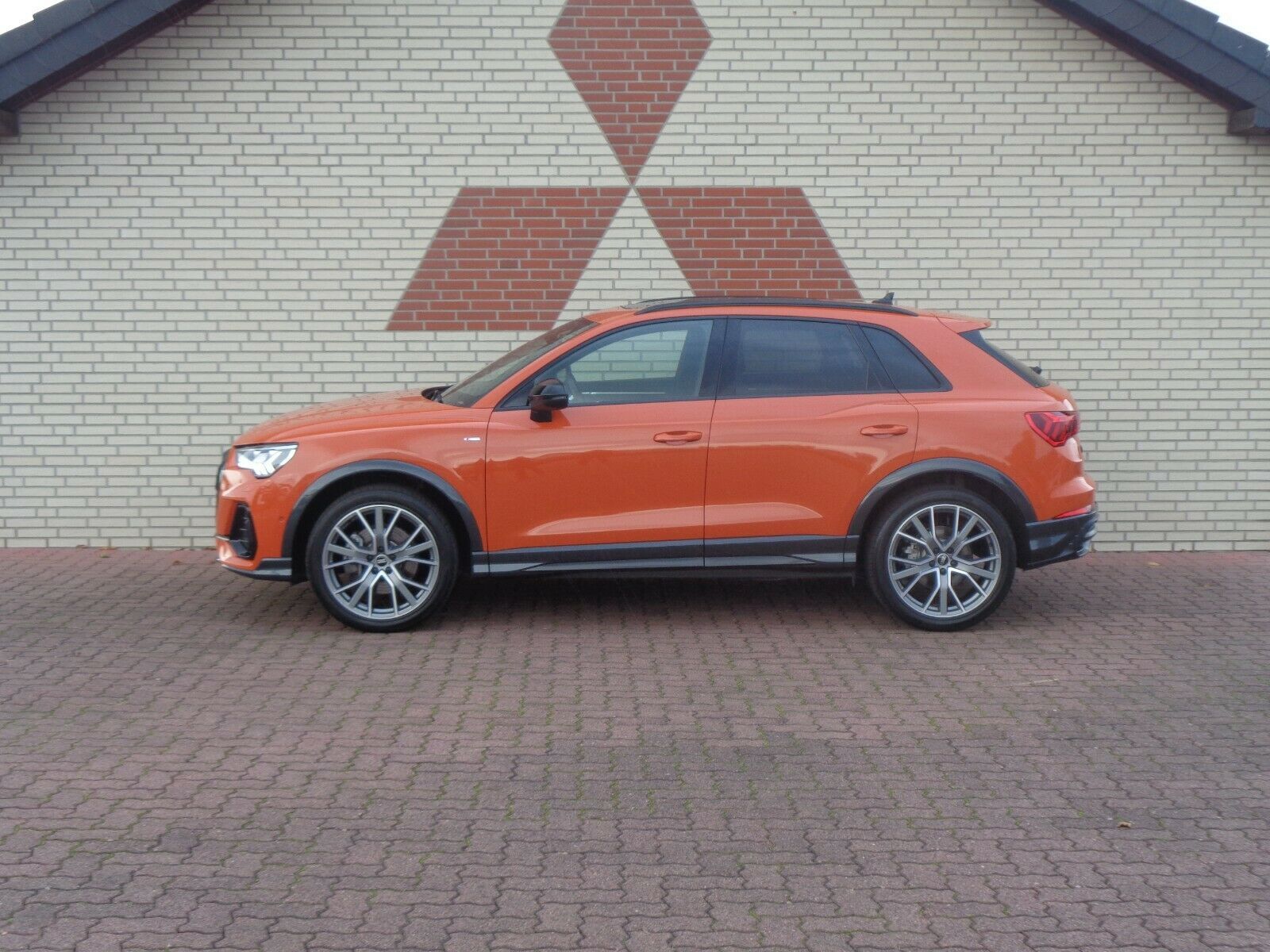 Audi Q3 40 TFSI quattro S-line edition 68TE foto 2