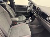Volkswagen T-Roc TSI DSG R-Line BlackBusinessIQ19ACCPanoAHK - Volkswagen T-Roc mit Benzin-Antrieb: Kleinwagen, Automatik