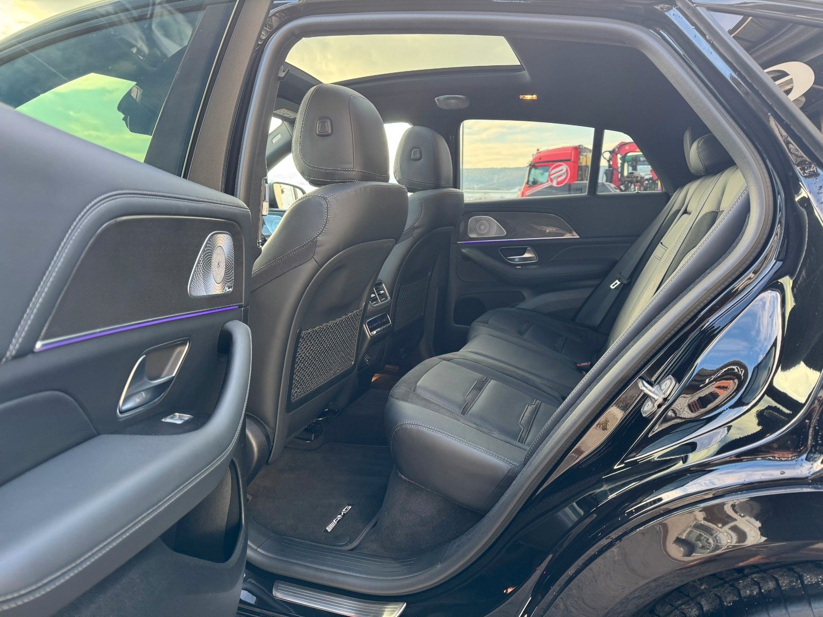 Fahrzeugabbildung Mercedes-Benz GLE 63 AMG S Pano+Burm+AHK+HUD+Massage+StandH